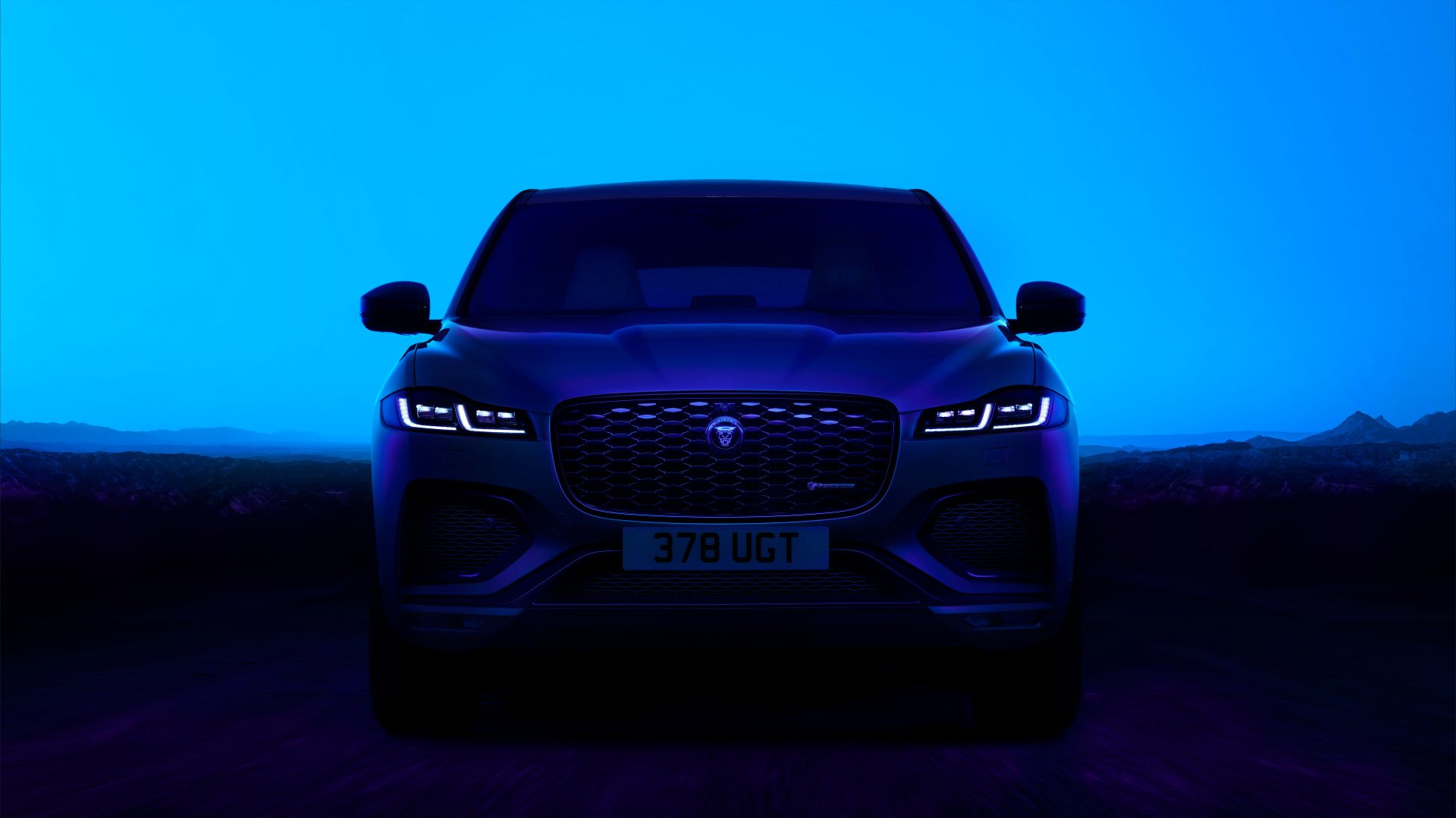 SMALL_Jag_F-PACE_24MY_Exterior_05_Front_GL_003_PR_141222
